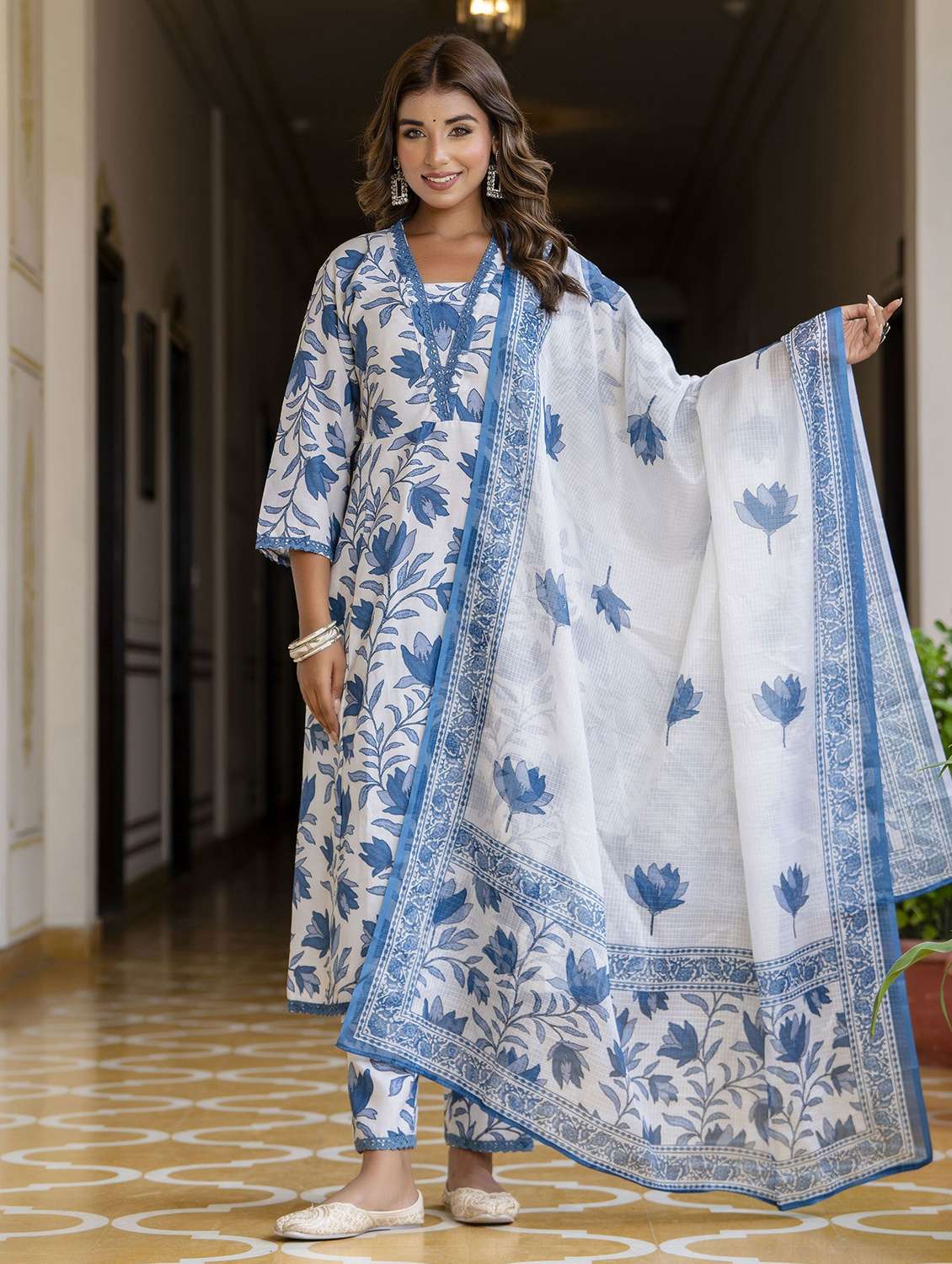 women printed three quarter sleeve kurta pant with dupatta set