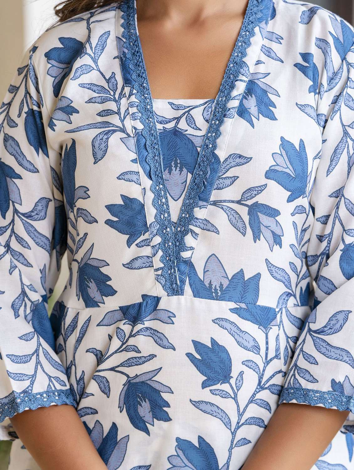 women printed three quarter sleeve kurta pant with dupatta set - 22392960 -  Standard Image - 4