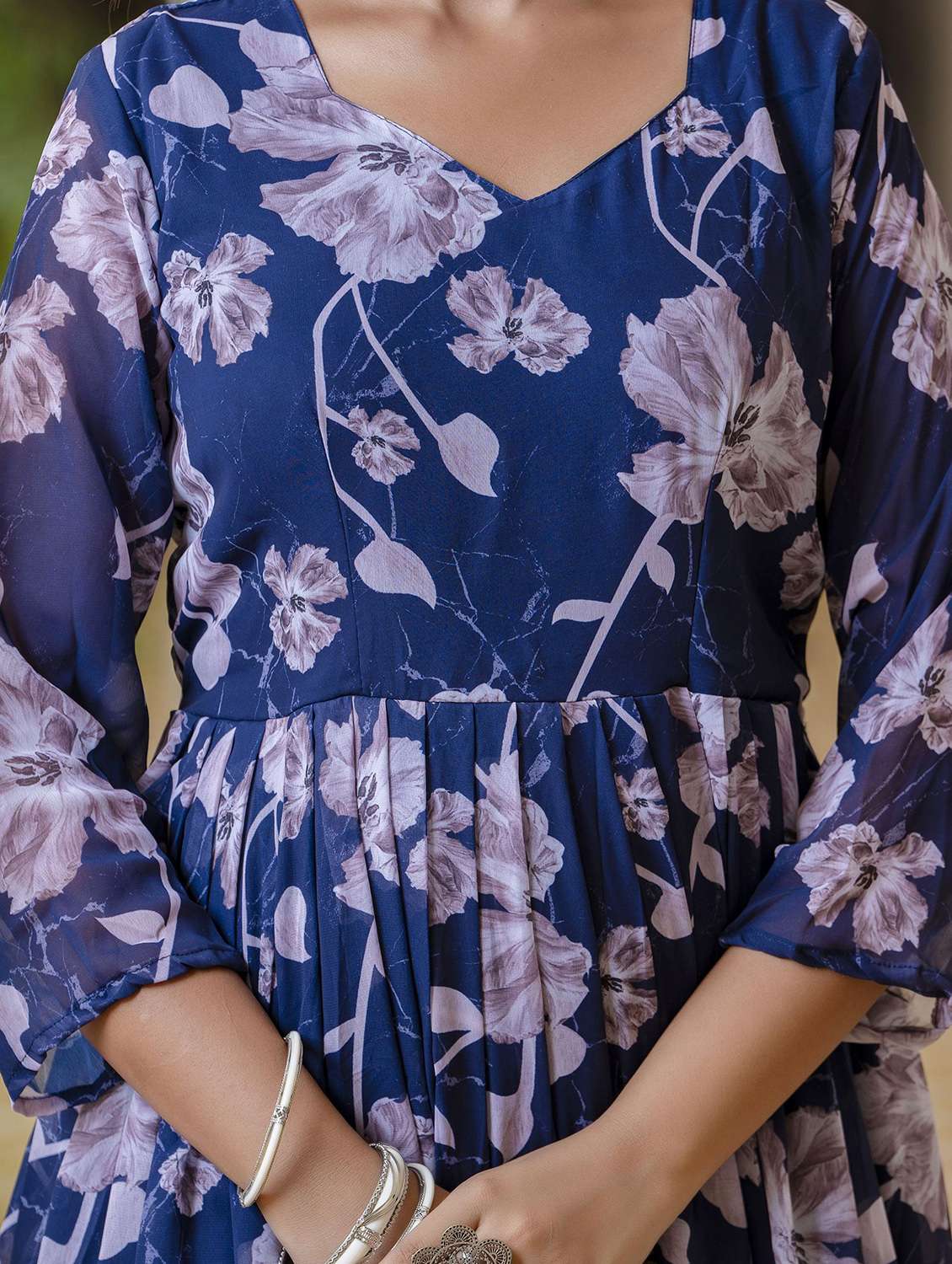 women floral three quarter sleeve kurta dupatta set - 22392996 -  Standard Image - 1