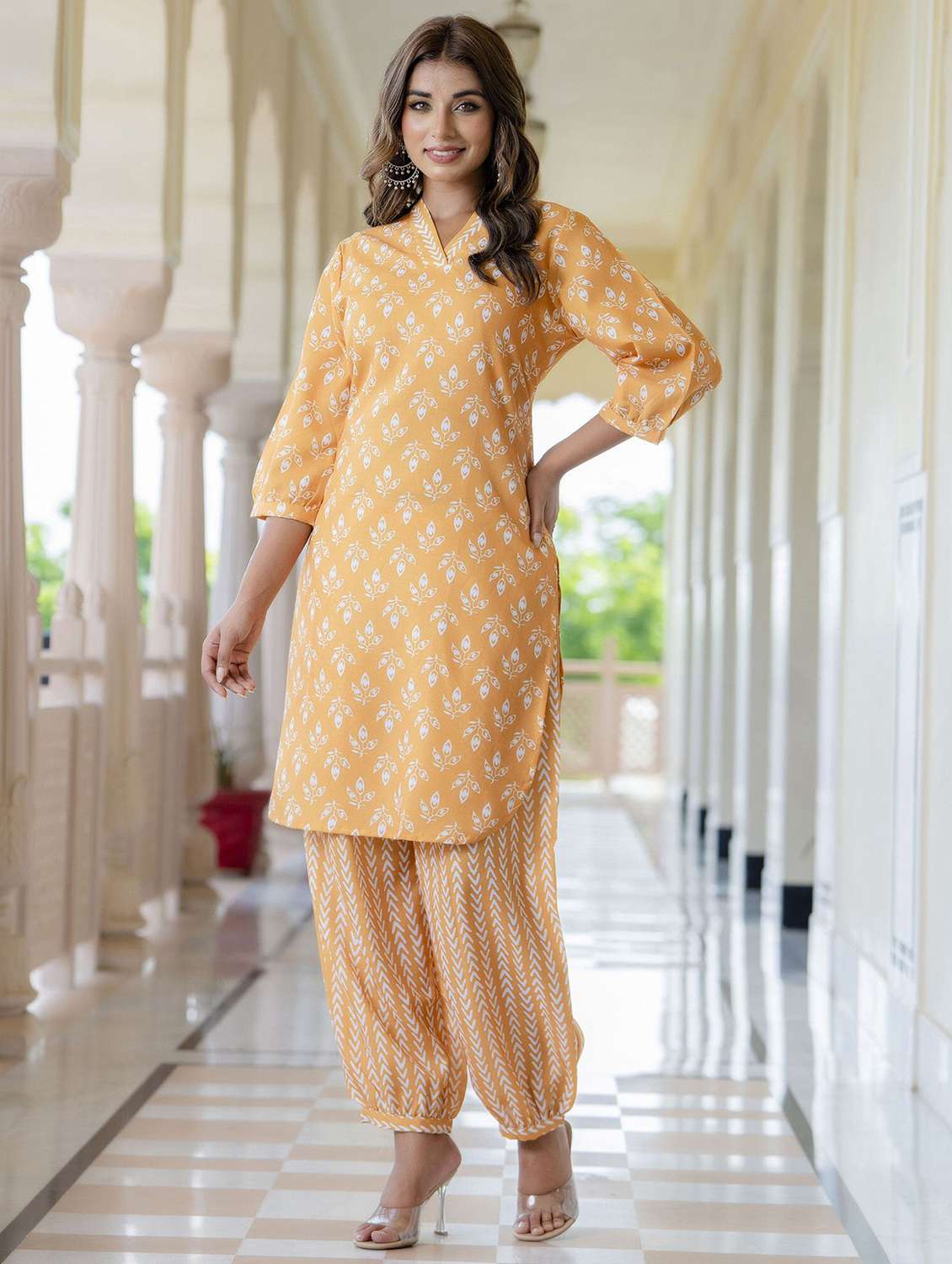 women printed three quarter sleeve kurta salwar set