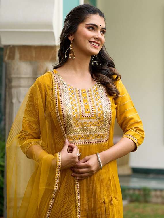 women solid with work three quarter sleeve kurta pant with dupatta set - 22393146 -  Standard Image - 1