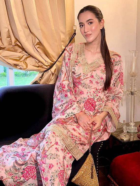 women floral long sleeve kurta pant with dupatta set - 22393202 -  Standard Image - 1