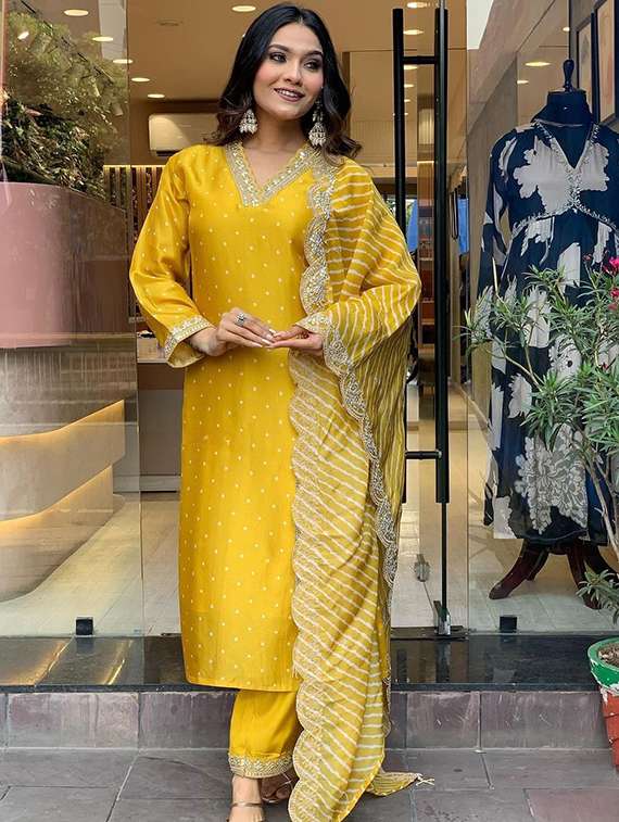 women printed three quarter sleeve kurta pant with dupatta set
