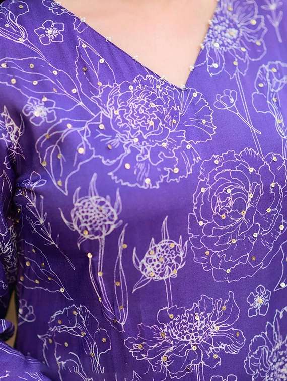 women printed three quarter sleeve kurta pant set - 22393440 -  Standard Image - 4