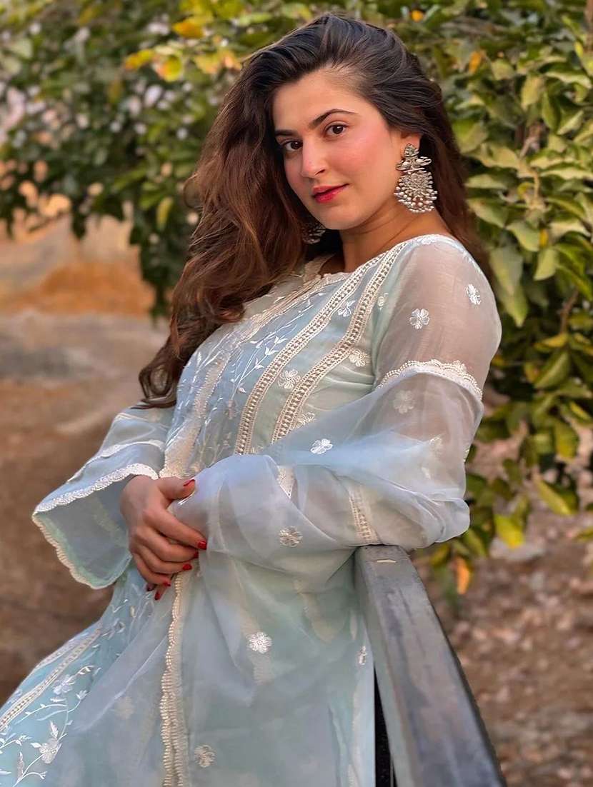 women solid with work three quarter sleeve kurta pant with dupatta set - 22393481 -  Standard Image - 4