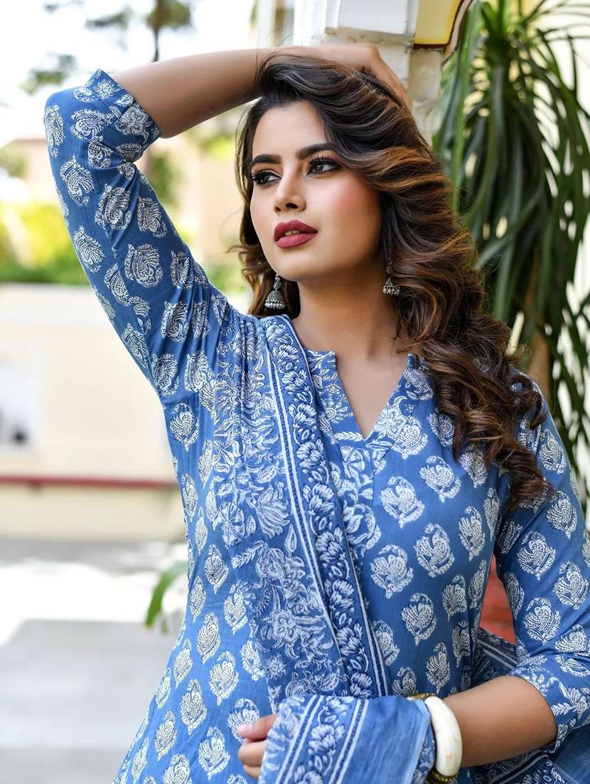 women printed three quarter sleeve kurta pant with dupatta set - 22393508 -  Standard Image - 1