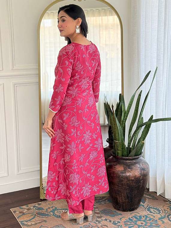 women floral three quarter sleeve kurta pant with dupatta set - 22393517 -  Standard Image - 4