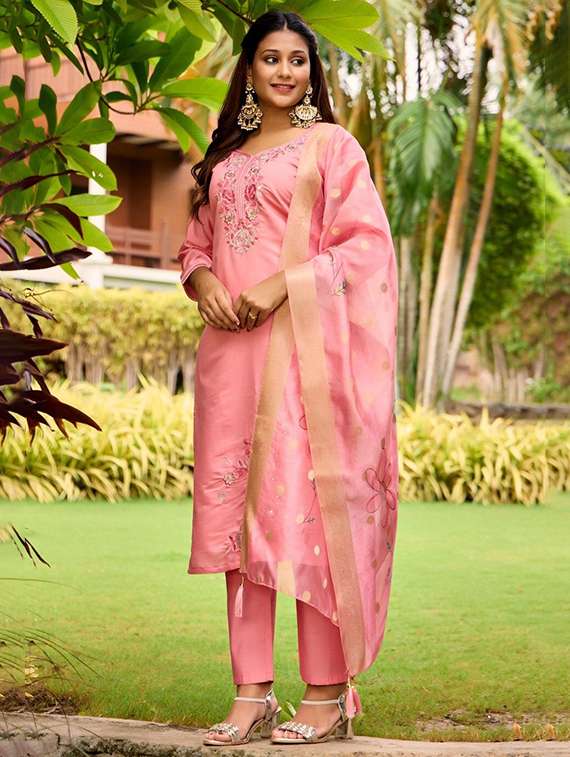 women solid with work three quarter sleeve kurta pant with dupatta set