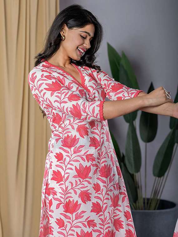 women floral three quarter sleeve kurta pant with dupatta set - 22393605 -  Standard Image - 1