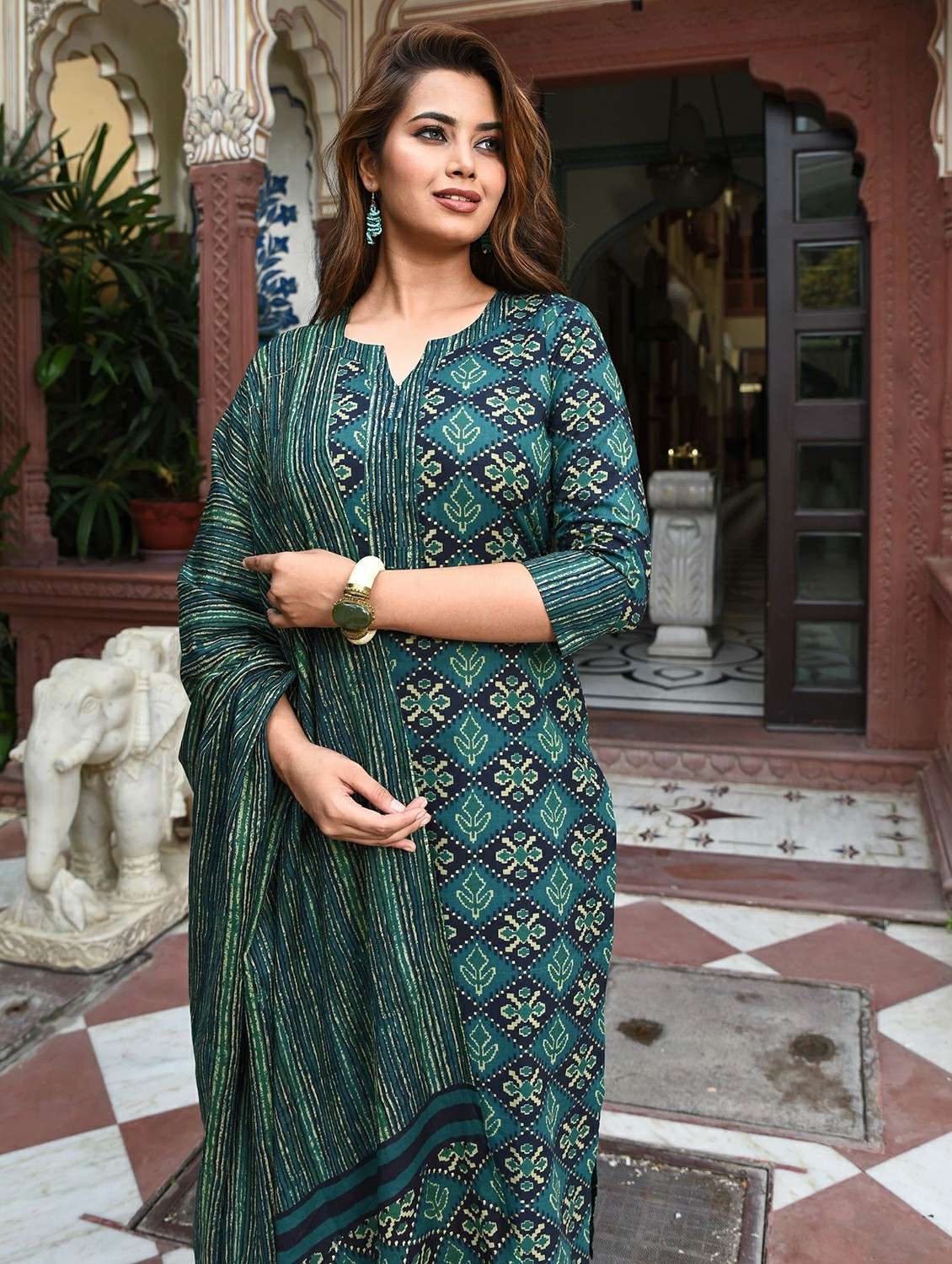 women printed three quarter sleeve kurta pant with dupatta set - 22393732 -  Standard Image - 1