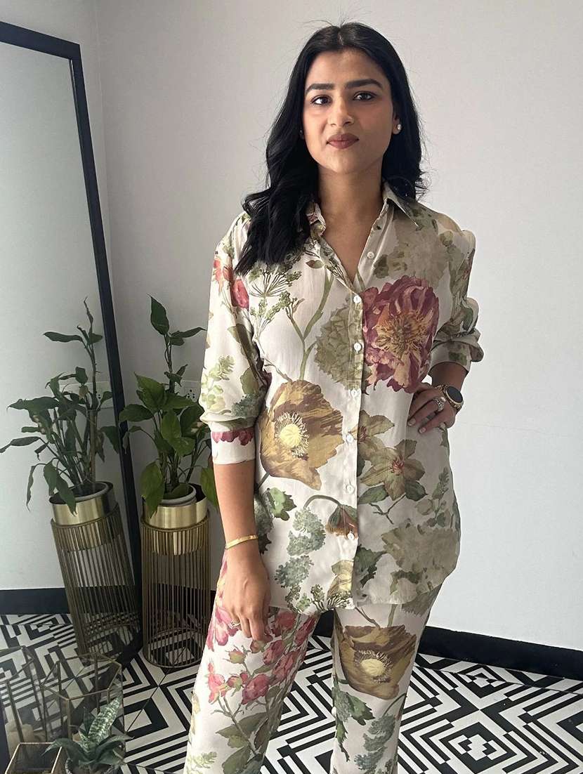 women printed three quarter sleeve ethnic co-ord set - 22393795 -  Standard Image - 1