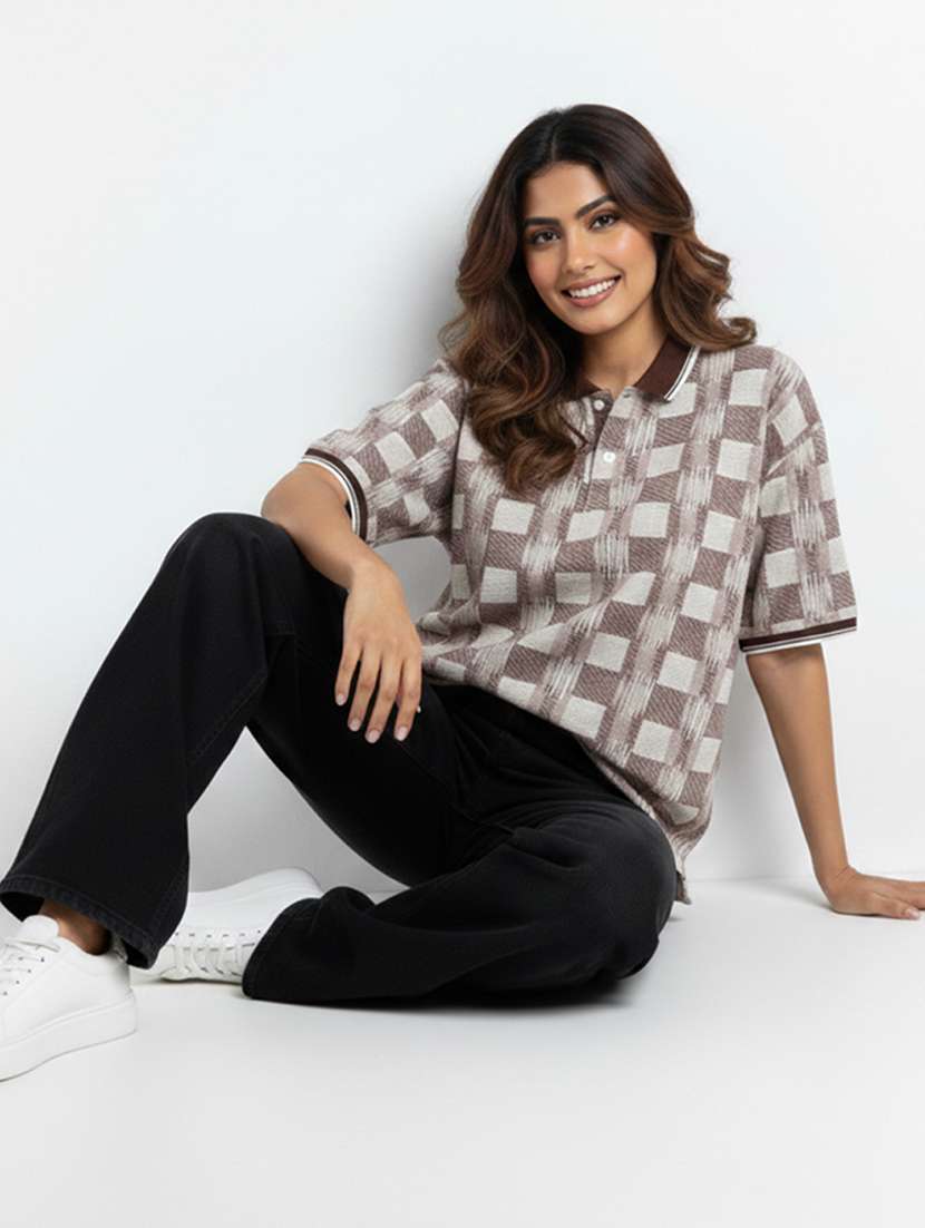 women printed short sleeve oversized polo t-shirt - 22393925 -  Standard Image - 4