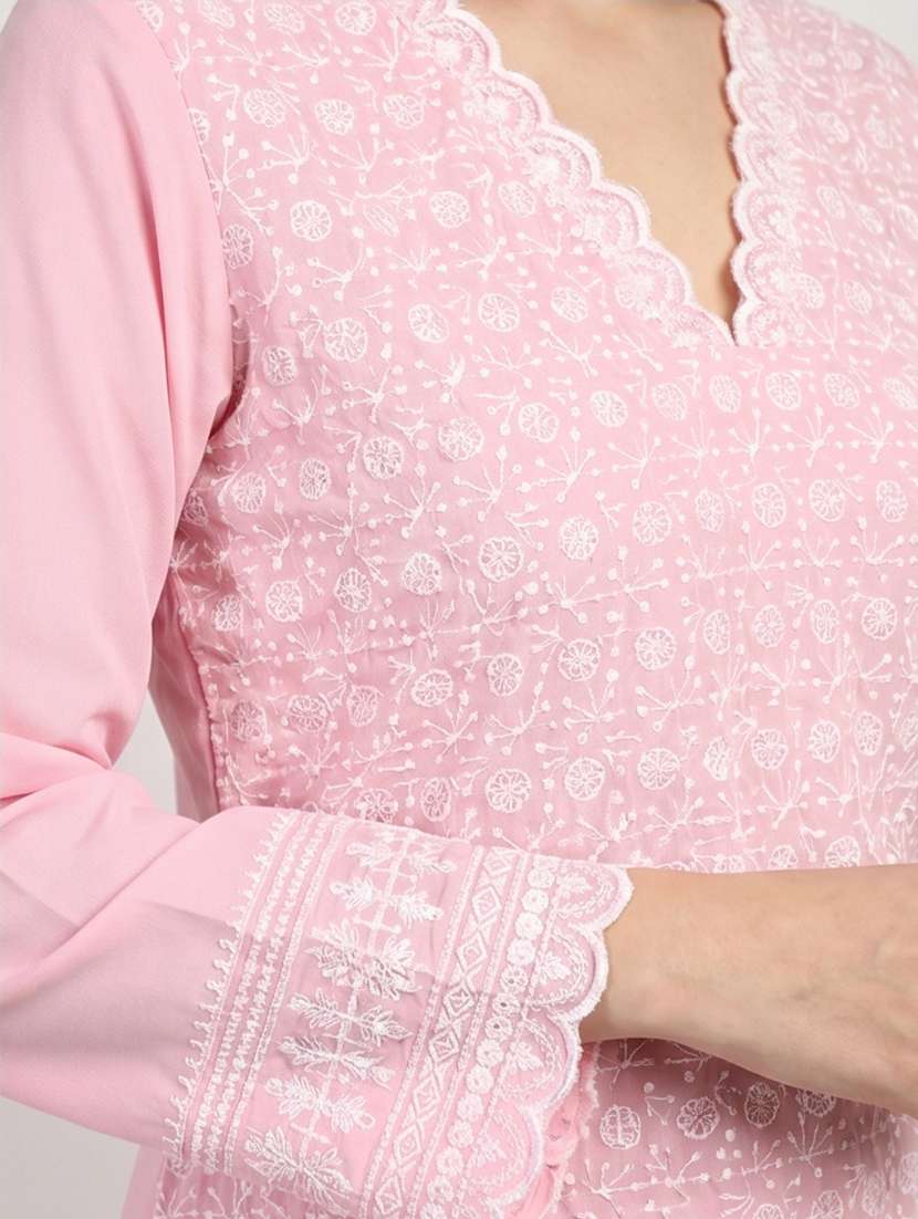 Women Embroidered Three Quarter Sleeves Straight Kurta - 22394175 -  Standard Image - 1