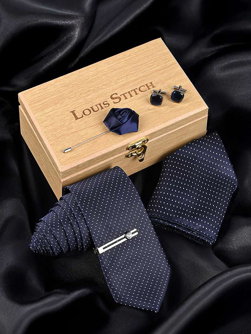 men blue polka dot printed tie