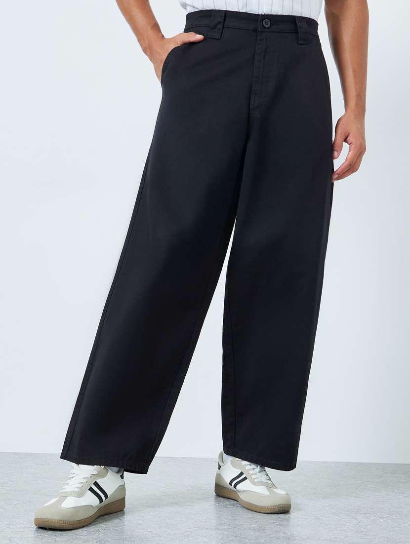 men solid mid rise flat front casual trouser