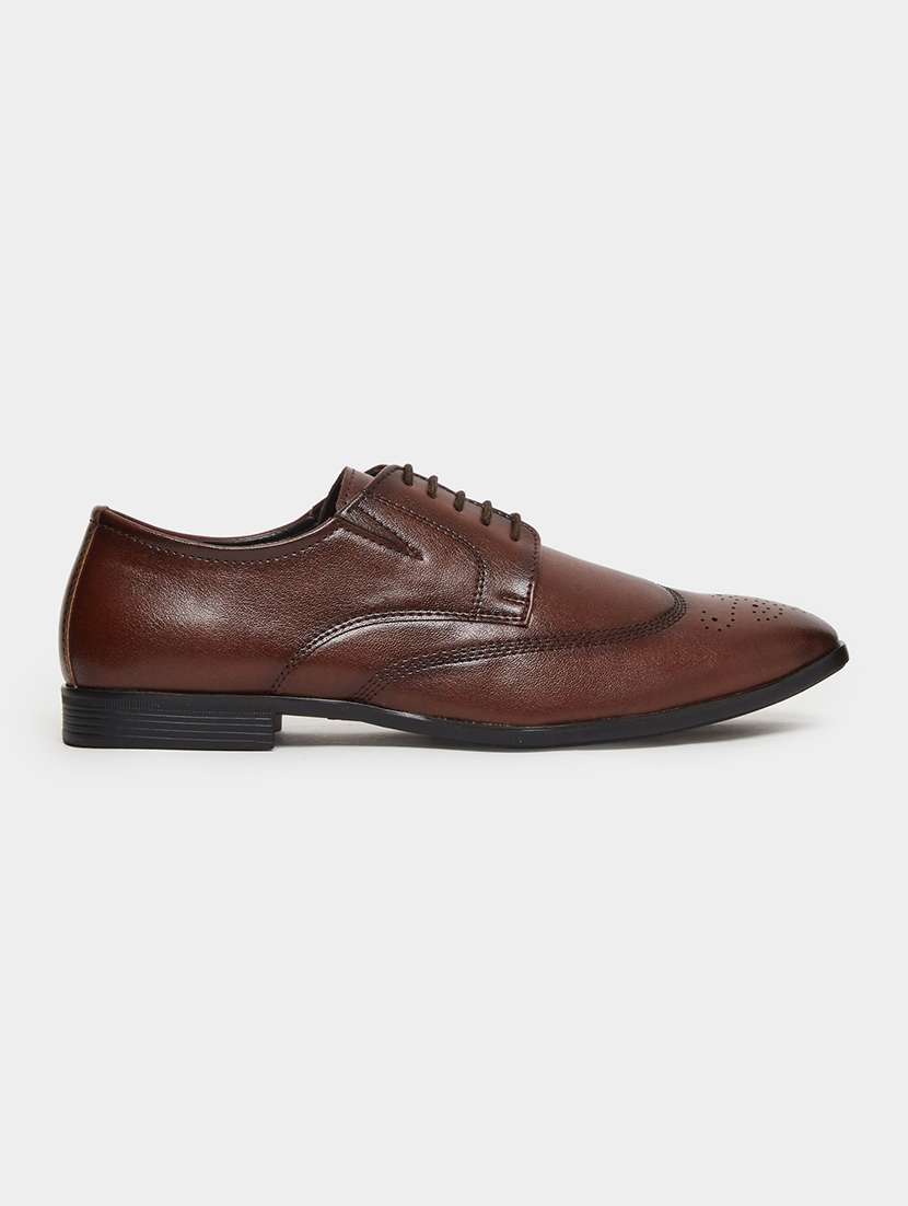 men solid lace up brogues - 22394987 -  Standard Image - 1
