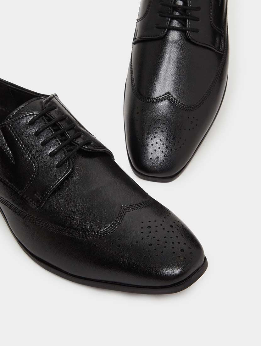 men solid lace up brogues - 22394988 -  Standard Image - 4