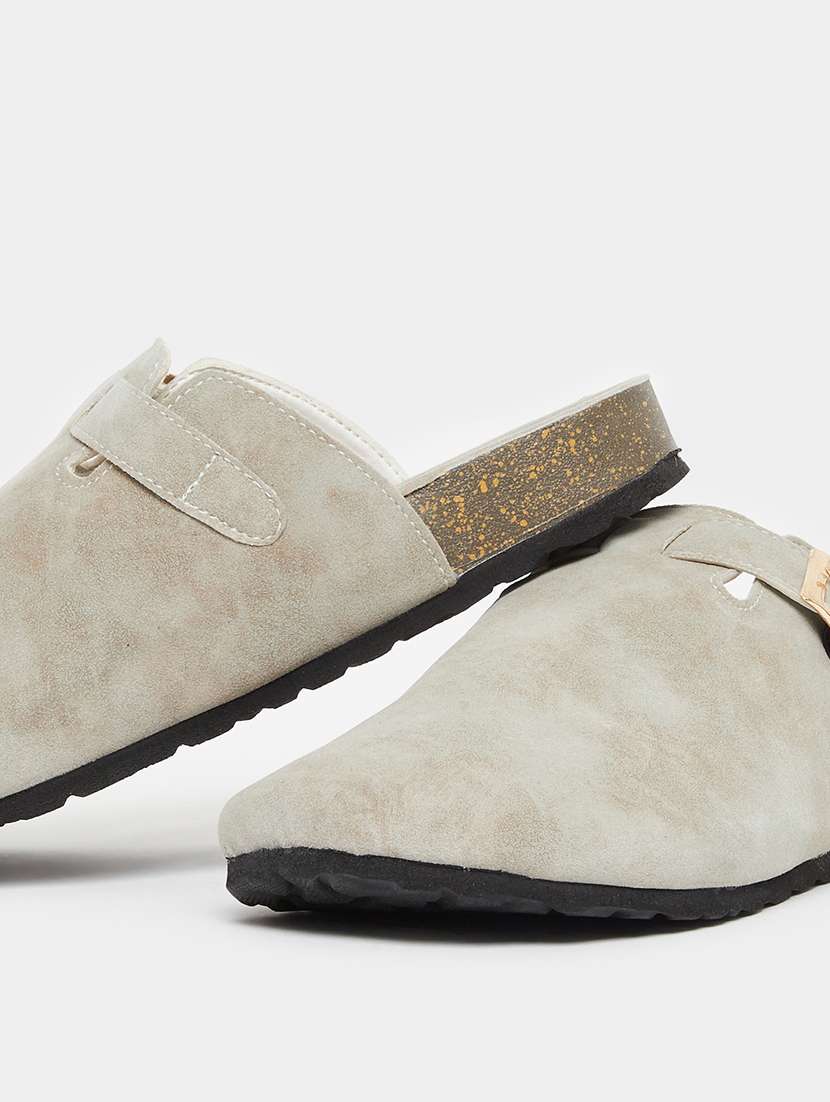 men black slip on mule - 22395014 -  Standard Image - 4