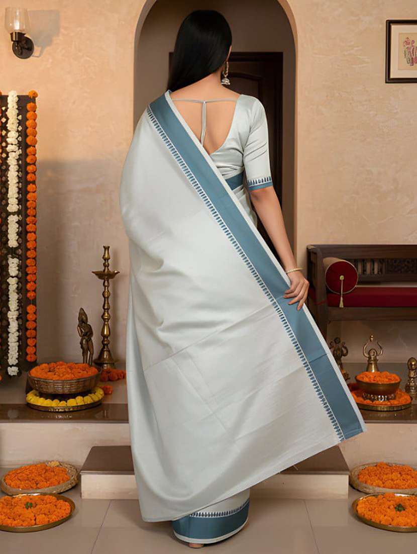 women solid with bordered saree with blouse - 22395031 -  Standard Image - 4