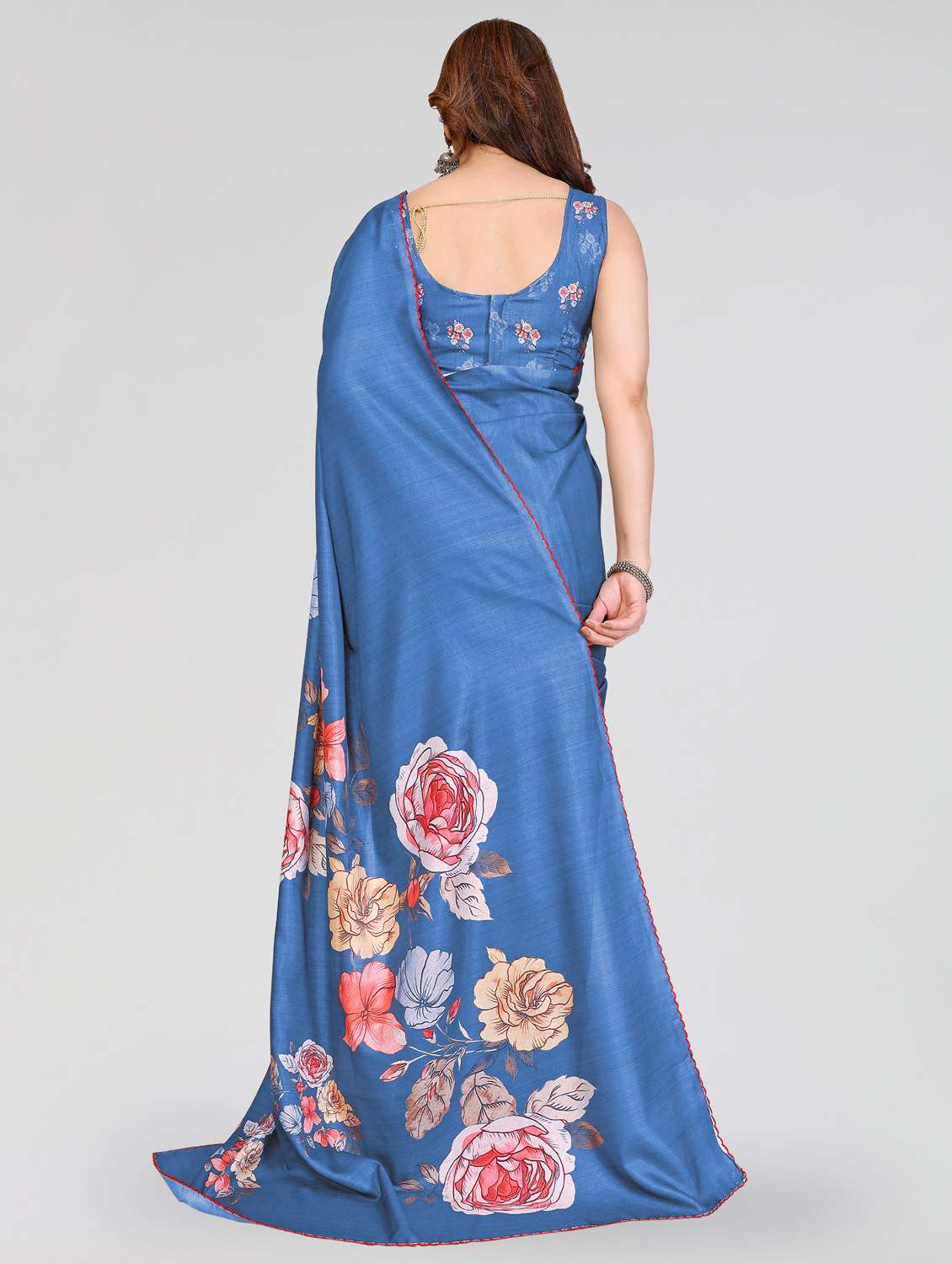 women floral printed saree with blouse - 22395043 -  Standard Image - 4