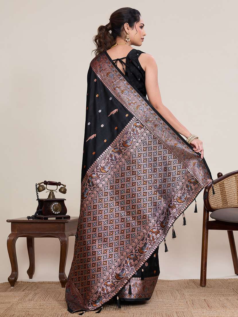 women self design bordered saree with blouse - 22395092 -  Standard Image - 4