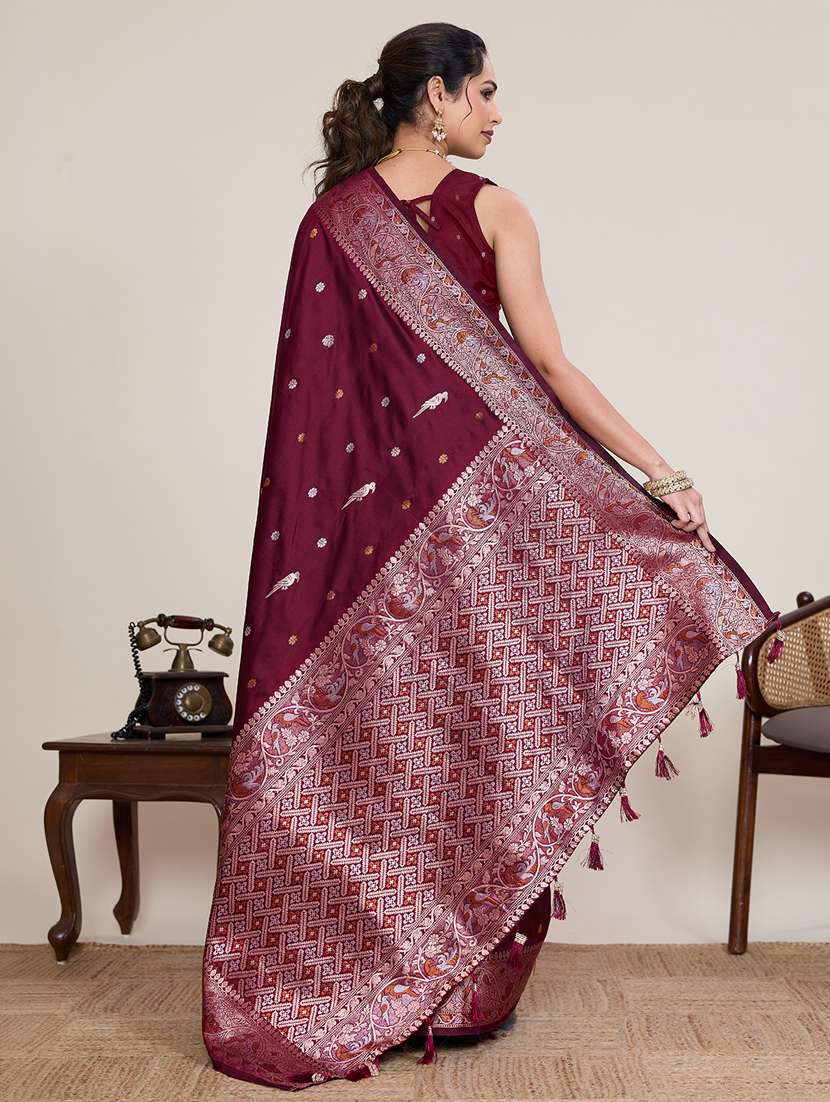 women self design bordered saree with blouse - 22395094 -  Standard Image - 4