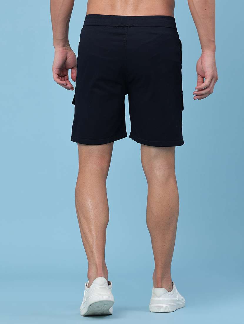 men solid mid rise cargo shorts - 22396018 -  Standard Image - 4