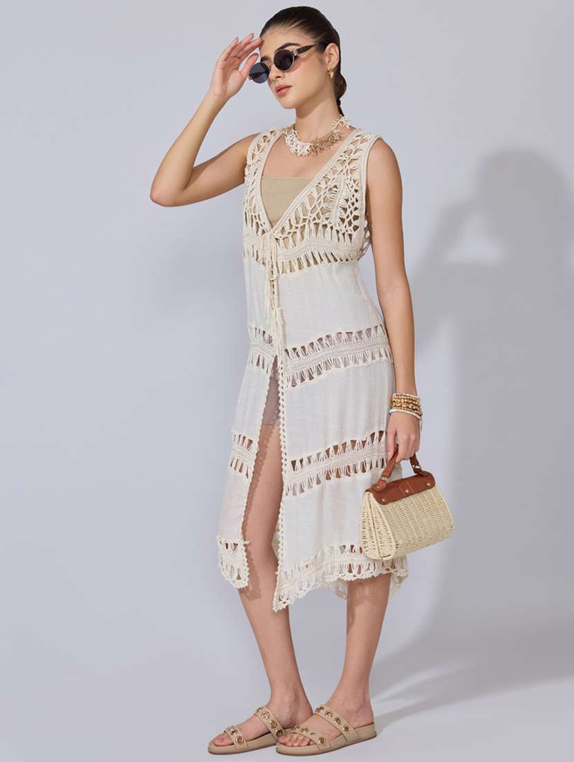 women self designed sleeveless crochet shrug - 22396098 -  Standard Image - 4