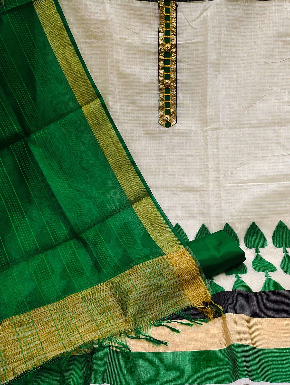 women self design unstitched suit set