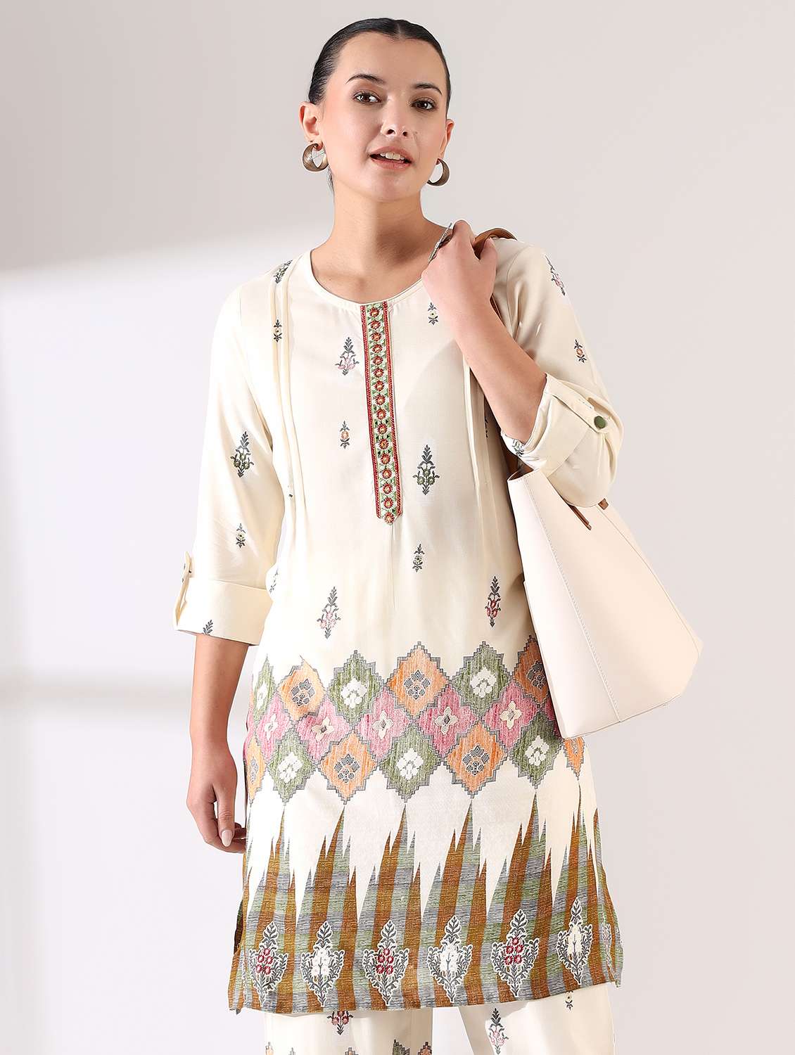 women printed three quarter sleeve ethnic co-ord set - 22398110 -  Standard Image - 4