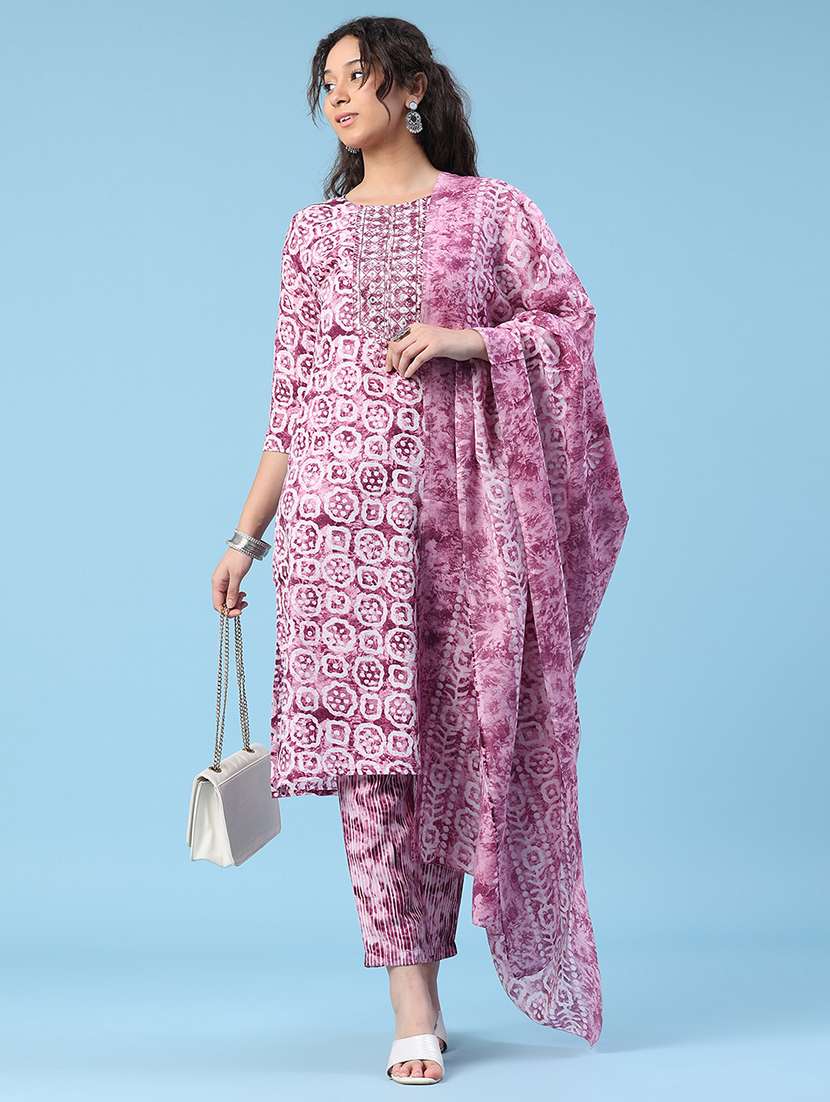 women printed three quarter sleeve kurta pant with dupatta set