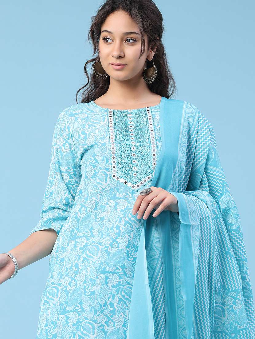 women printed three quarter sleeve kurta pant with dupatta set - 22399580 -  Standard Image - 1