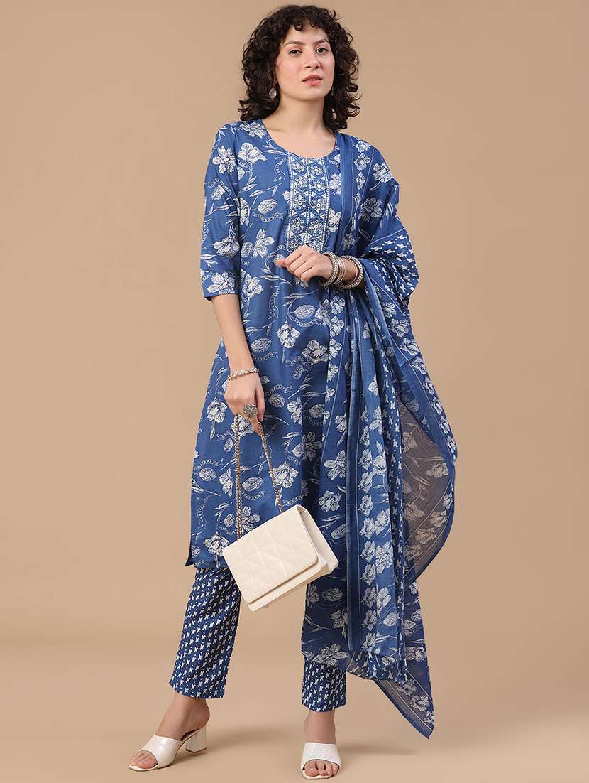 women printed three quarter sleeve kurta pant with dupatta set