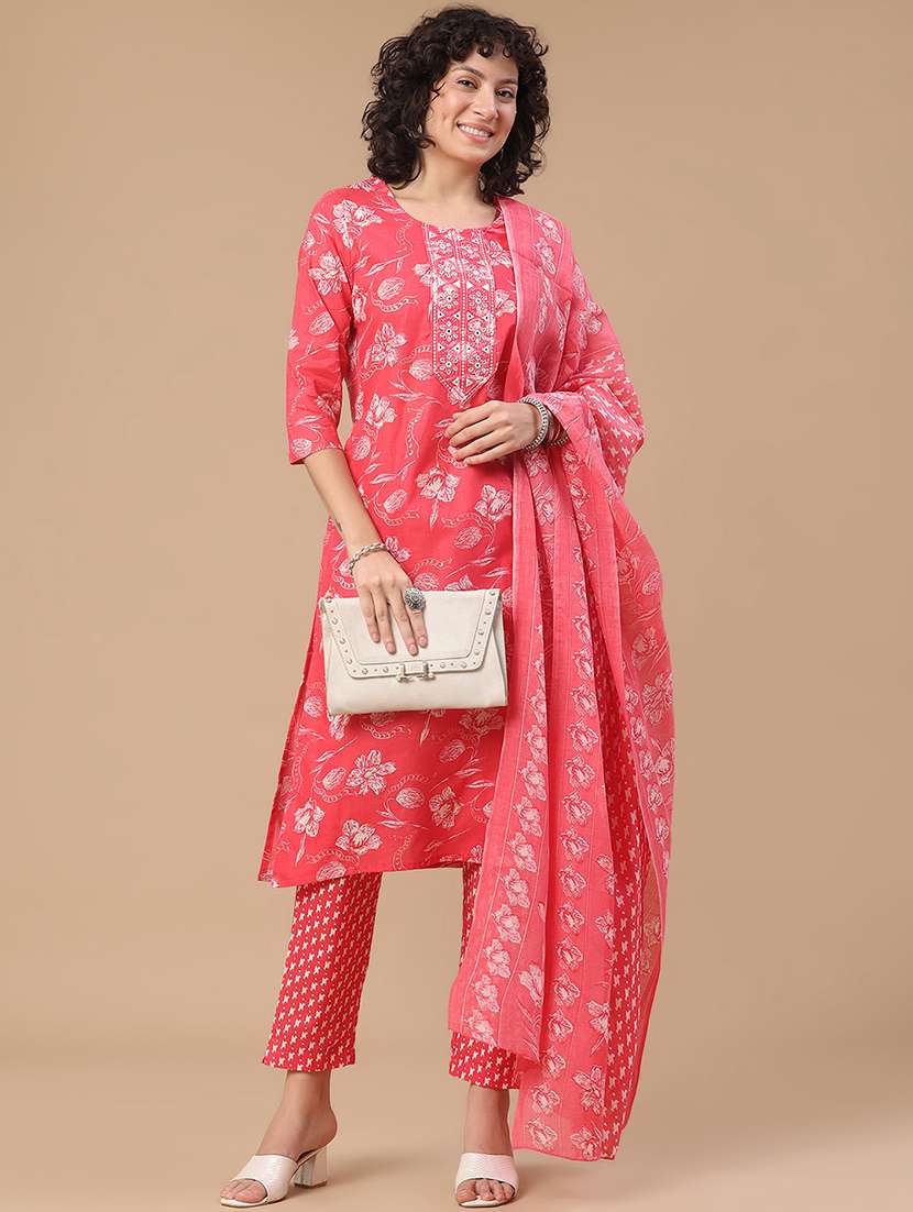 women printed three quarter sleeve kurta pant with dupatta set