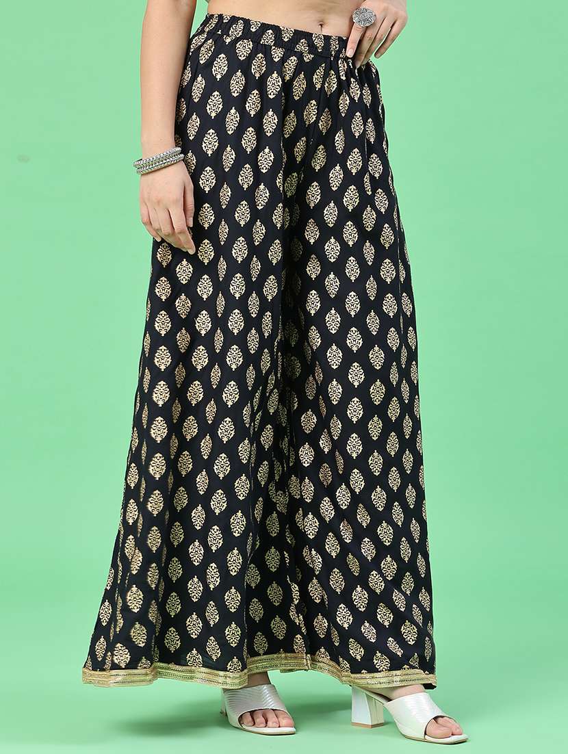 women printed mid rise flared palazzo - 22400626 -  Standard Image - 4
