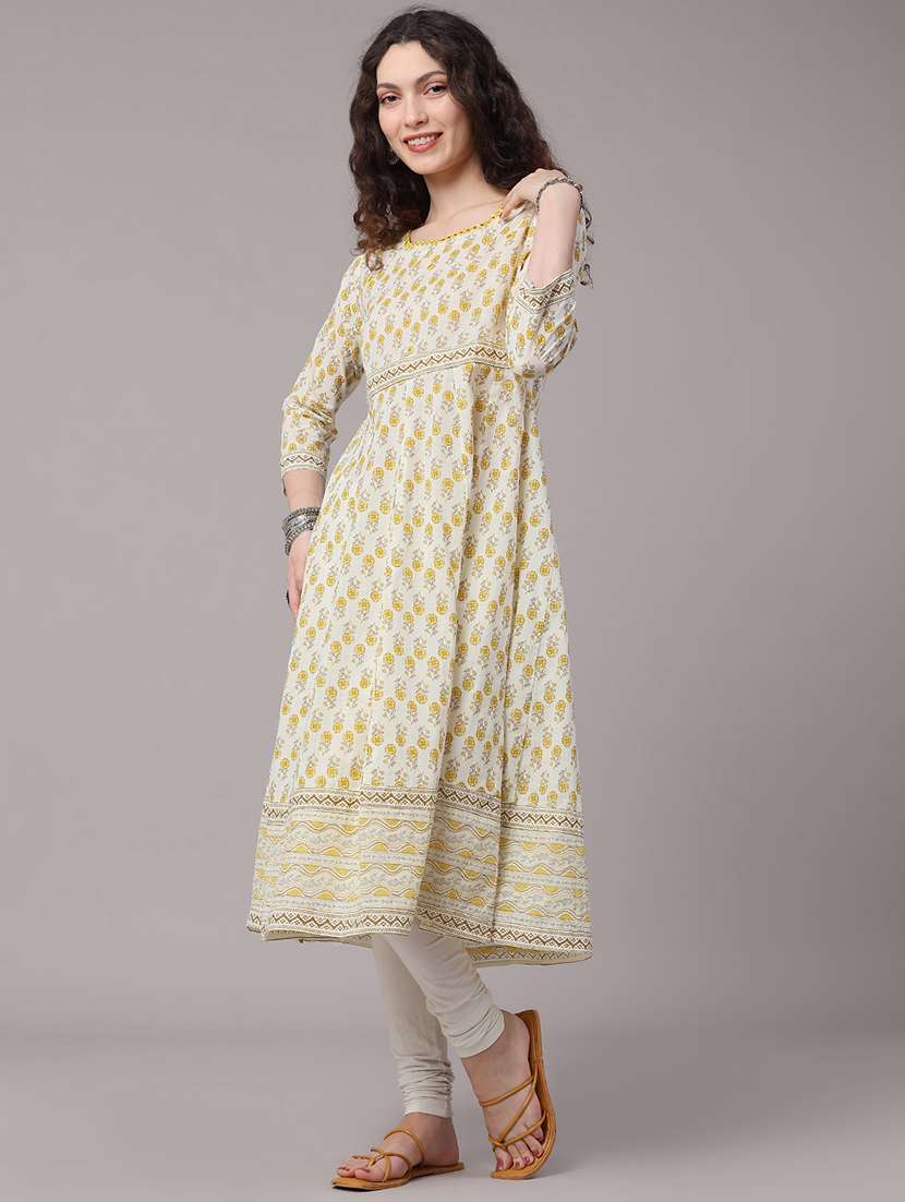 women printed three quarter sleeves flared kurta - 22400662 -  Standard Image - 4