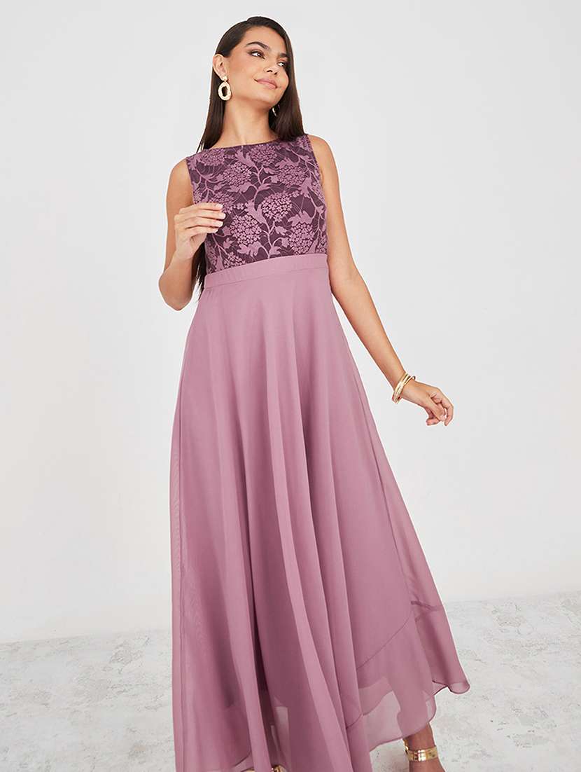 women self designed sleeveless lace fit & flare dress