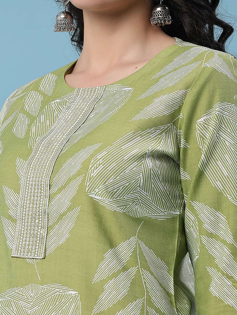 women printed three quarter sleeves kurta pant set with dupatta - 22403866 -  Standard Image - 1