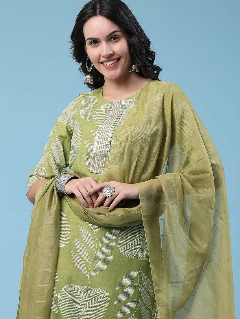 women printed three quarter sleeves kurta pant set with dupatta - 22403866 -  Standard Image - 4