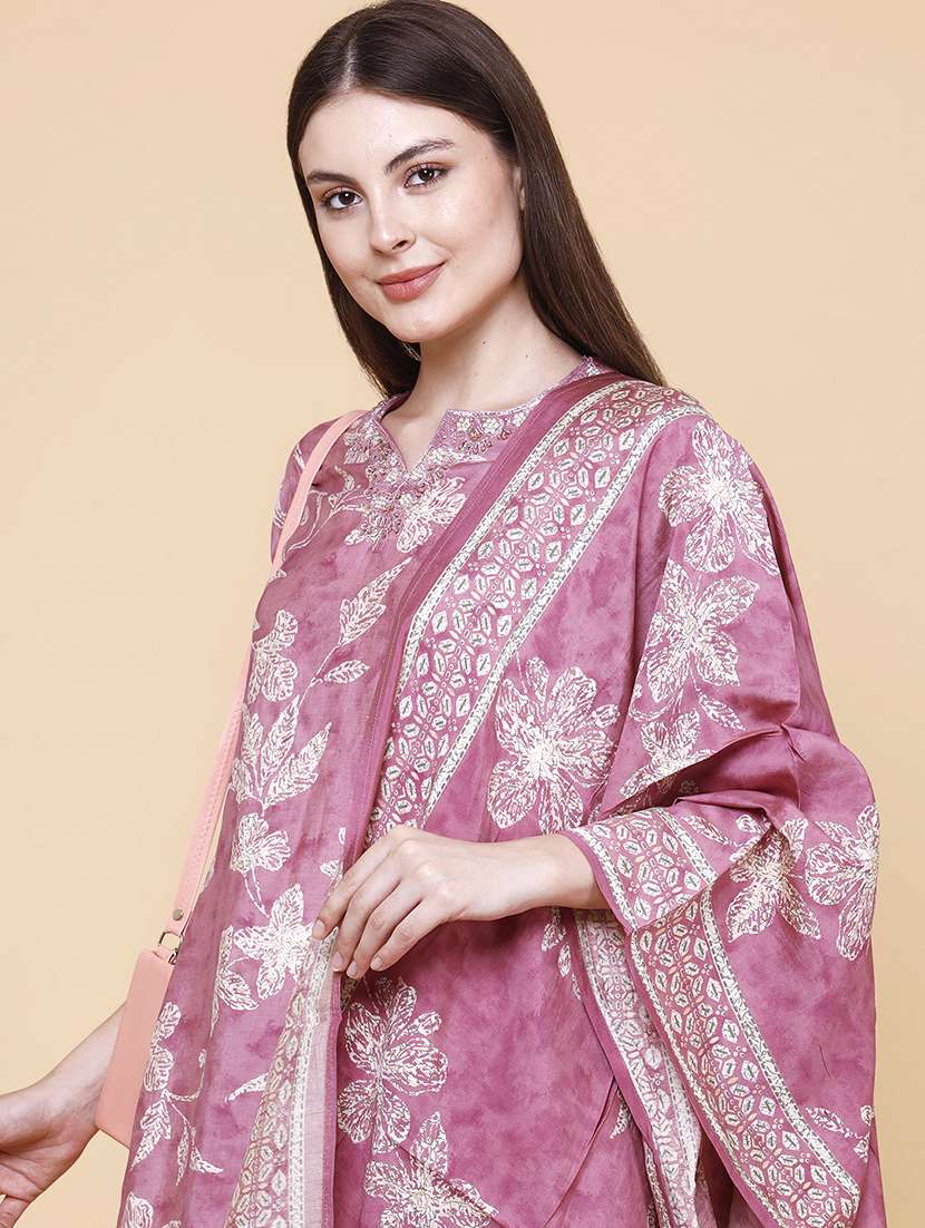 women printed three quarter sleeves kurta pant set with dupatta - 22403869 -  Standard Image - 1