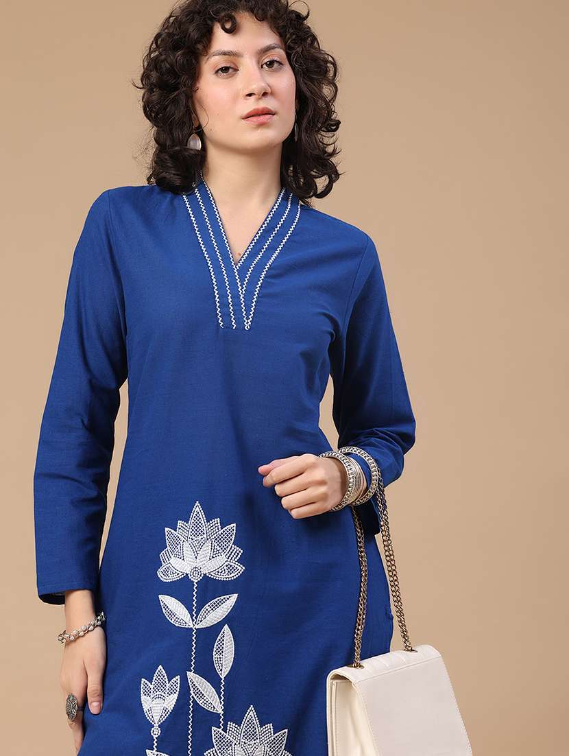 women embroidered long sleeves kurta and pant set