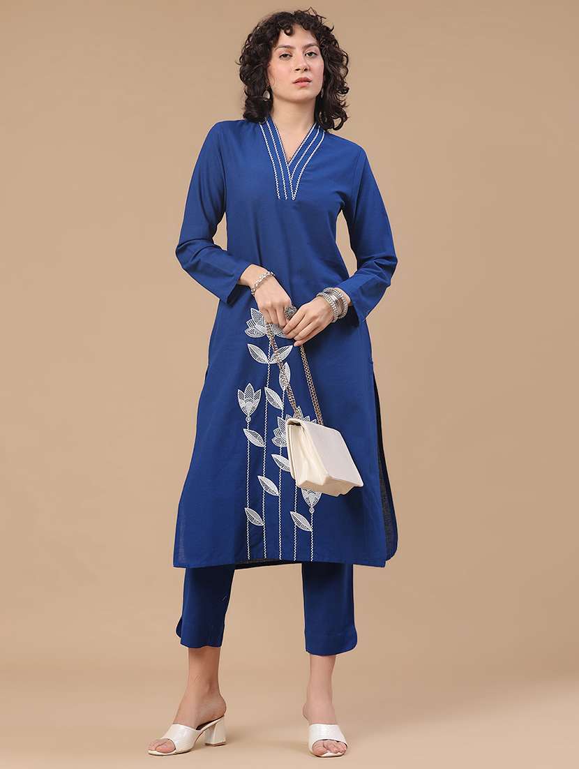 Women Embroidered Long Sleeves Kurta And Pant Set - 22403886 -  Standard Image - 4