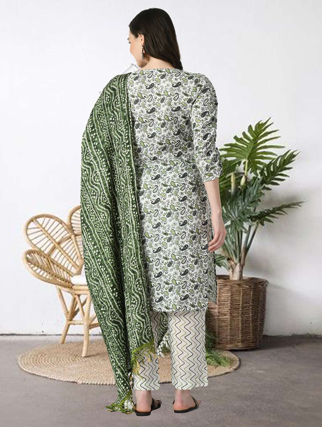 women paisley three quarter sleeve kurta pant with dupatta set - 22404309 -  Standard Image - 4