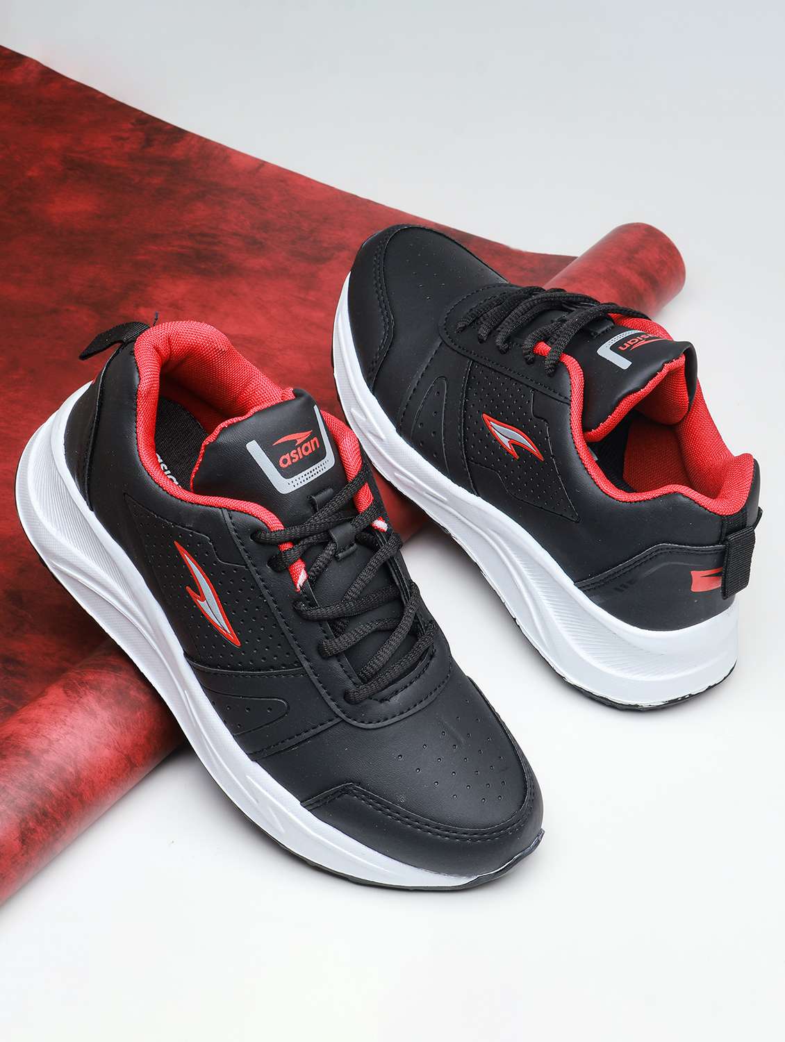 men black lace up sport shoe