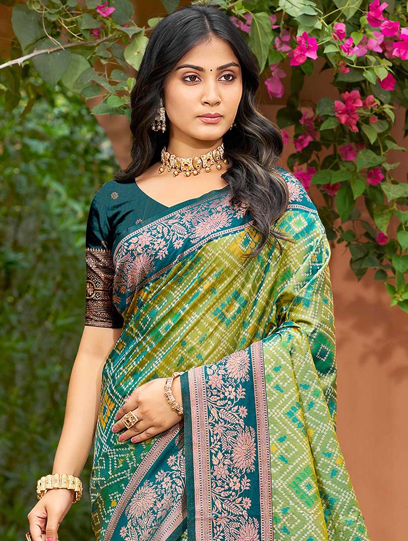 women self design bordered saree with blouse - 22405396 -  Standard Image - 1