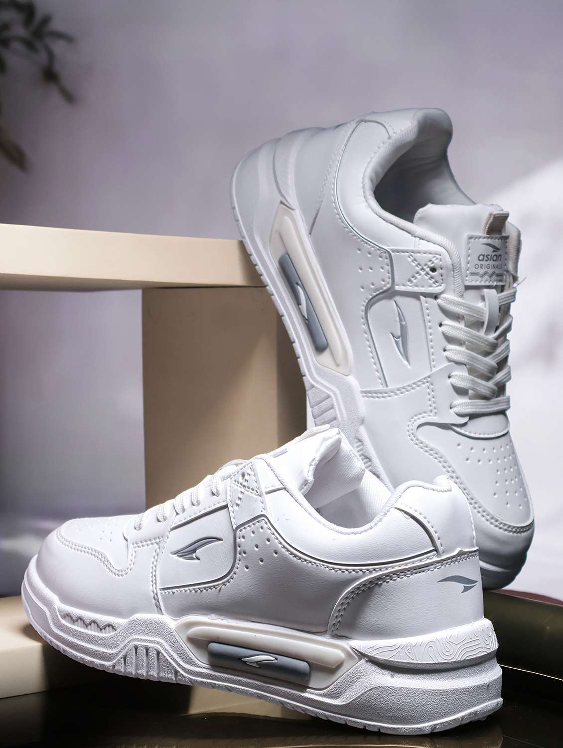 men solid lace up sneaker