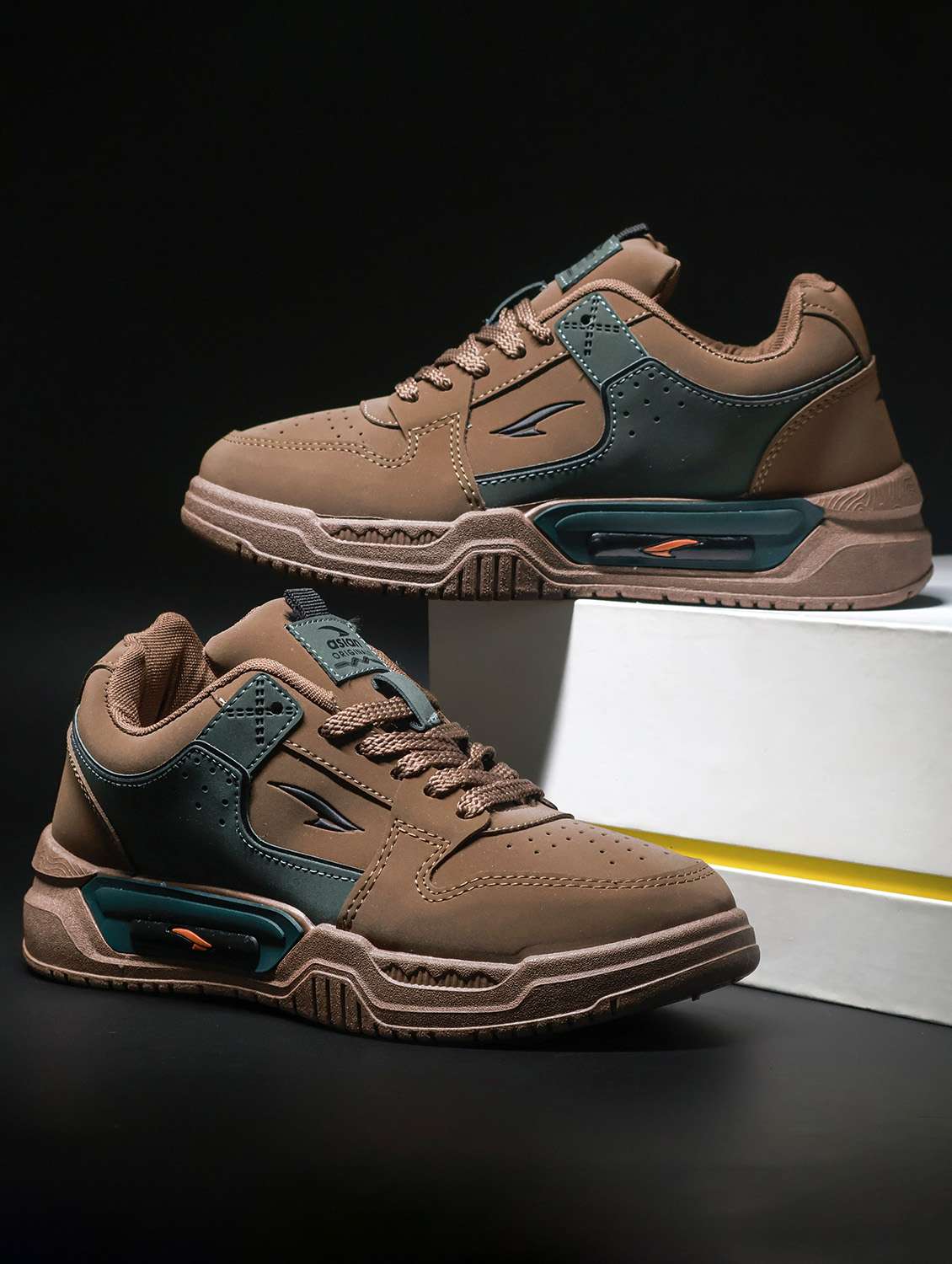 men color block lace up sneaker