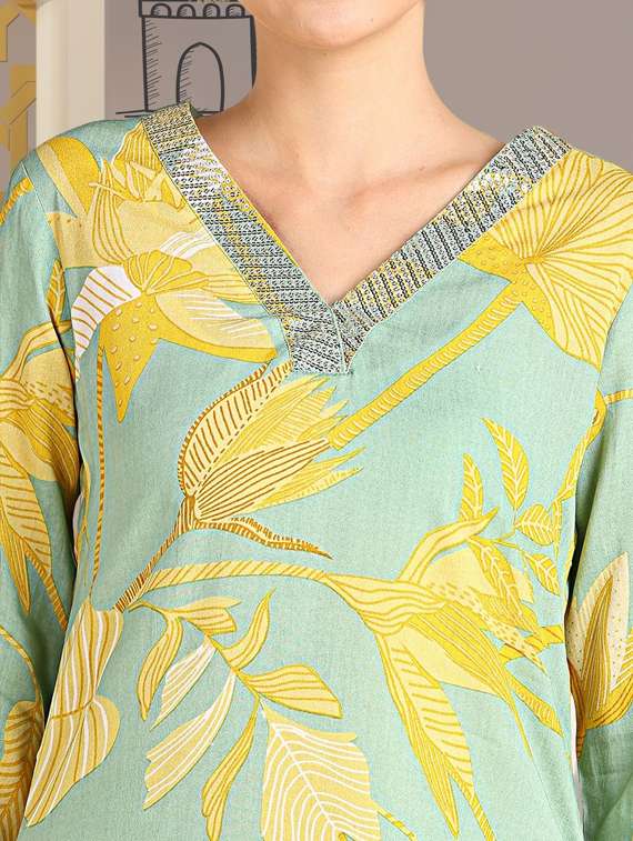 women floral printed three quarter sleeve straight kurta - 22406917 -  Standard Image - 1