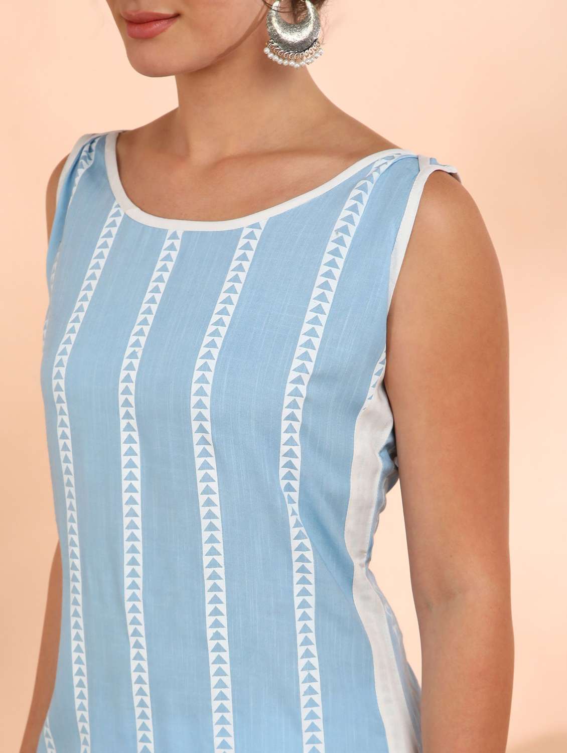 women striped sleeveless straight kurta - 22406964 -  Standard Image - 1