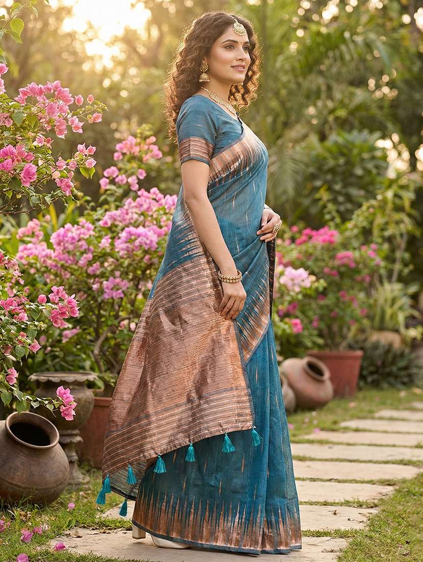 women self design handloom saree with blouse - 22408084 -  Standard Image - 1